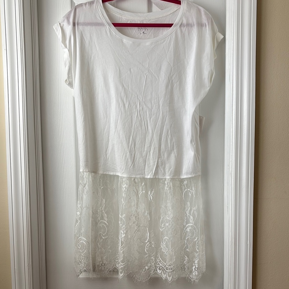 White Lace Hem Women's Top - Picture 1 of 2